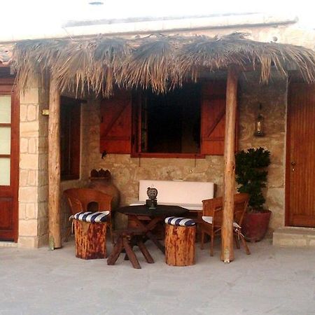 הוילה Polis Simona Stone House חדר תמונה