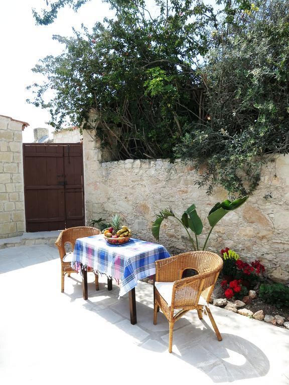 הוילה Polis Simona Stone House חדר תמונה