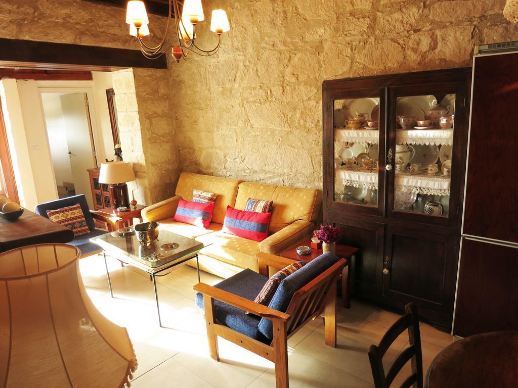 הוילה Polis Simona Stone House חדר תמונה